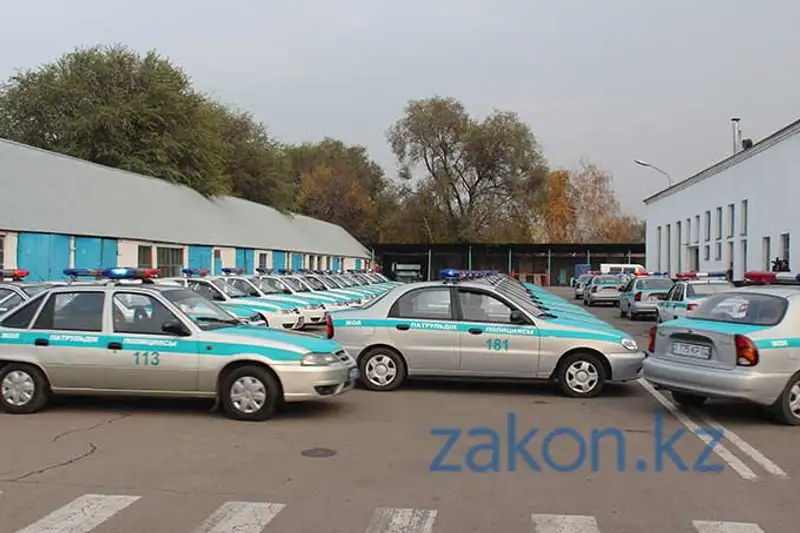 В Алматы сегодня дан старт пилотному проекту «Универсальный полицейский» (фото) В Алматы сегодня дан старт пилотному проекту «Универсальный полицейский» (фото), фото - Новости Zakon.kz от 01.11.2013 23:30