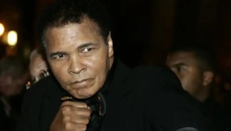 СМИ сообщили, что боксер Мохаммед Али находится при смерти