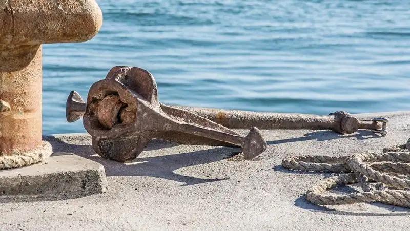 В Японии подтвердили гибель 10 туристов при крушении круизного судна