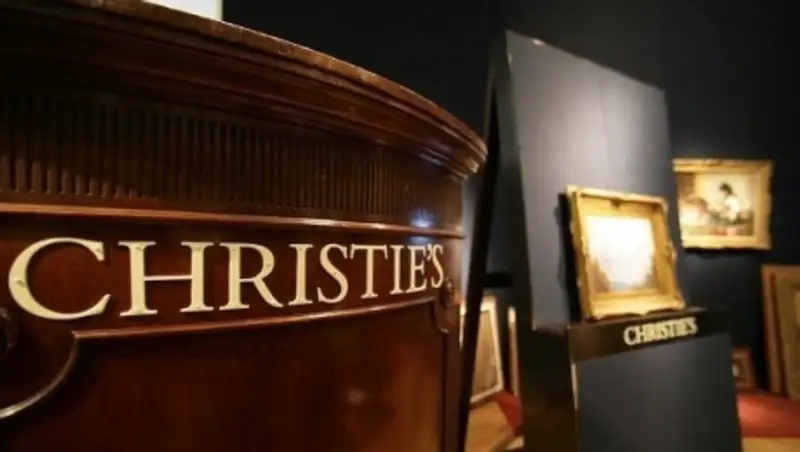 В Лондоне из аукционного дома Christie's похищены изделия "Фаберже"