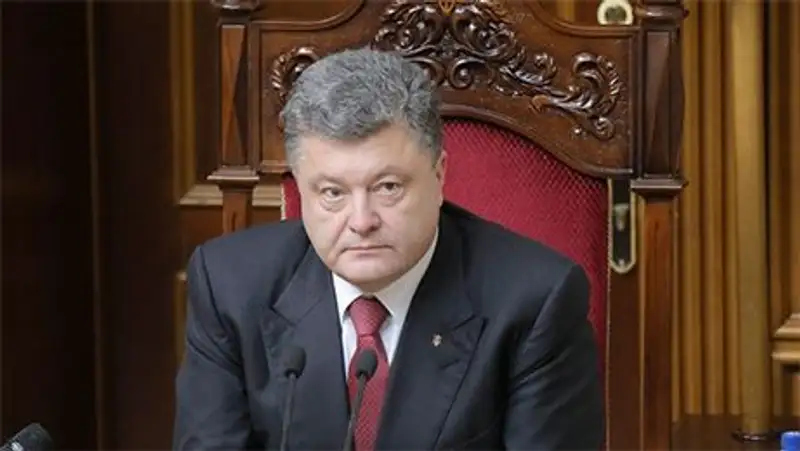 Порошенко освободил от службы в армии многодетных родителей