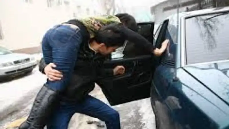 Казахстанцы не знают, какое уголовное наказание предусмотрено за кражу невесты