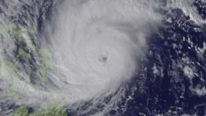 Тайфун "Хагупит" обрушился на город Таклобан