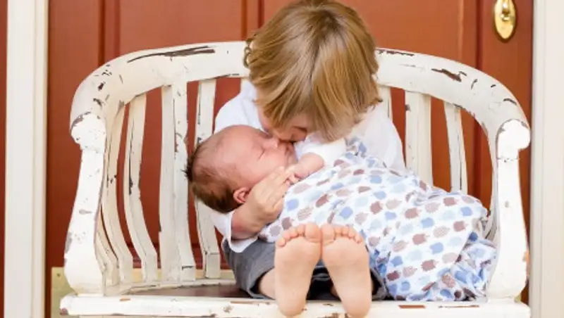 Каковы признаки будущего суицида у подростка и когда вести ребенка к психологу