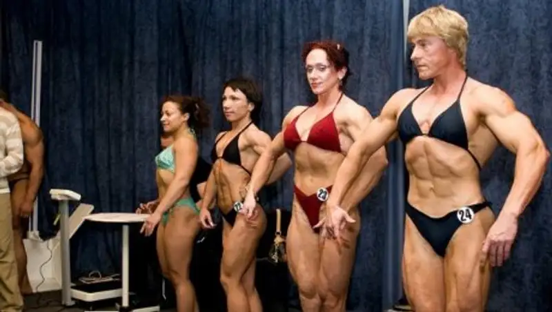 Неслабый пол: шокирующие превращения женщин, которые слишком увлеклись бодибилдингом