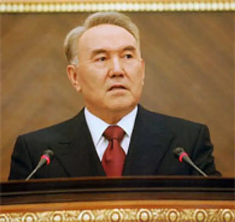 Президент РК Нурсултан Назарбаев , фото - Новости Zakon.kz от 26.01.2012 22:51