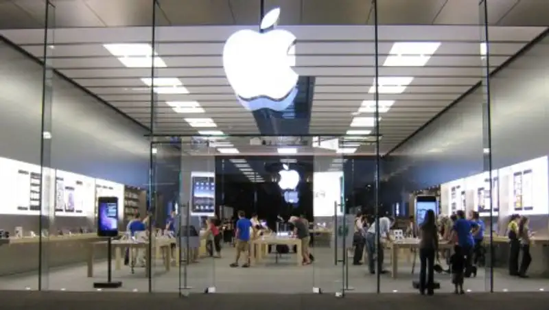 Apple Store ограбили за 15 секунд дважды