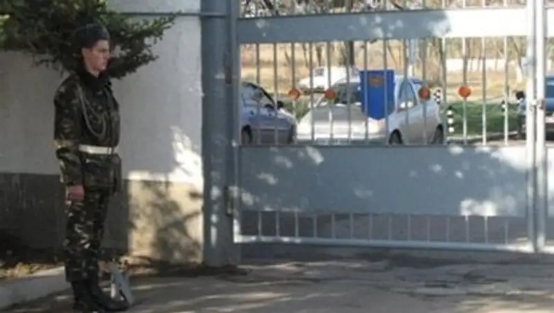 Солдата-срочника, ушедшего в самоволку в Актобе, нашли через 3 часа в городе