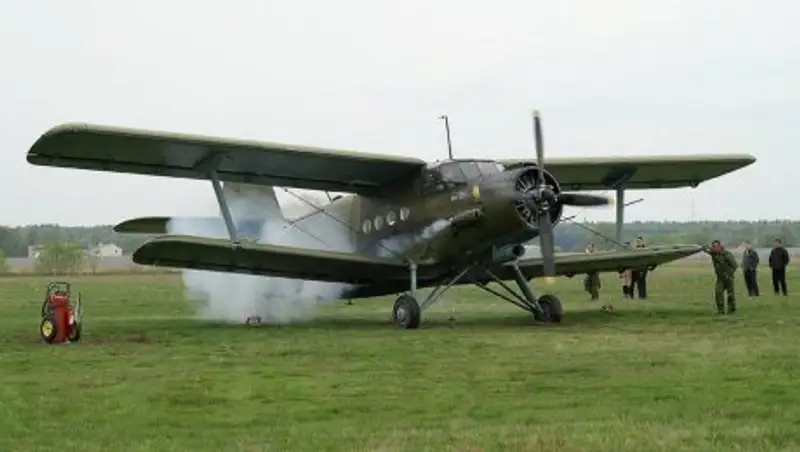 Самолет совершил техническую посадку в Атырау