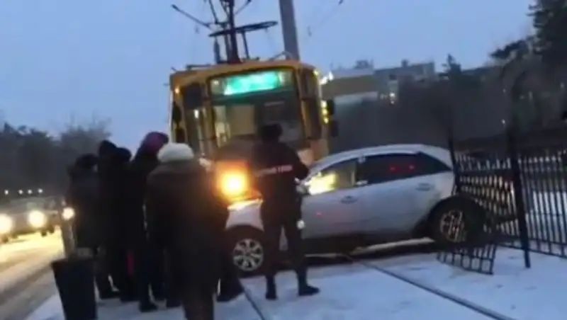 Автомобиль сбил девушку в Павлодаре