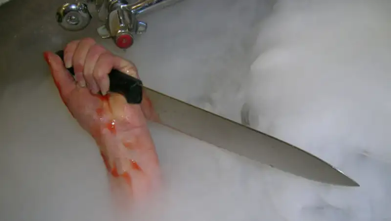 Мужчина пытался покончить с собой из-за ссоры с супругой в Актау