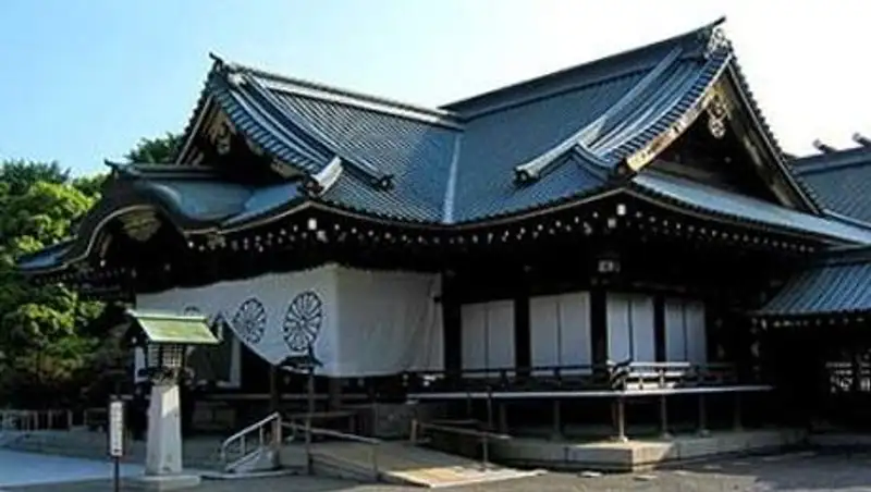 Японские министры снова посетили храм Ясукуни