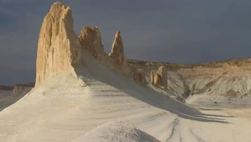 В мангистауском урочище Бозжыра построят отель