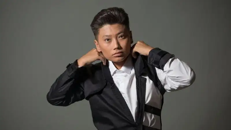 Что известно о казахстанце, покорившем жюри украинского шоу «Голос»