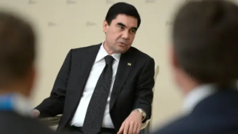 Бердымухамедов объявил выговоры членам правительства