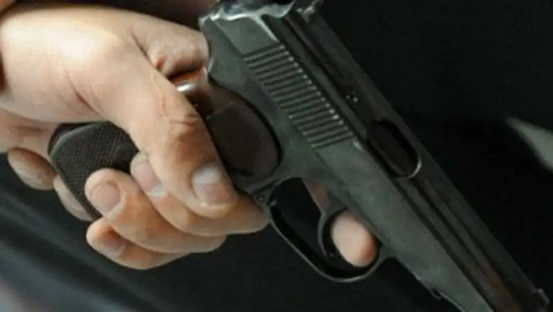 В Шымкенте задержаны парни с оружием