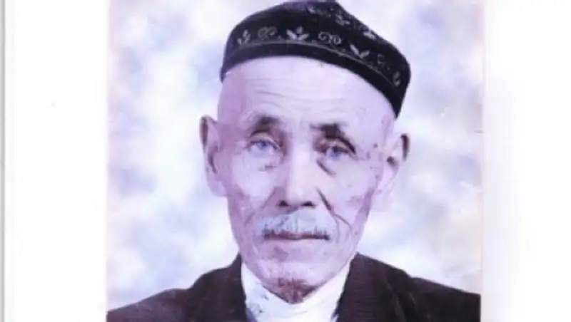 Мой дед Сулейменов Дюсембай был призван на фронт в России вместе со своим братом Шошаном  