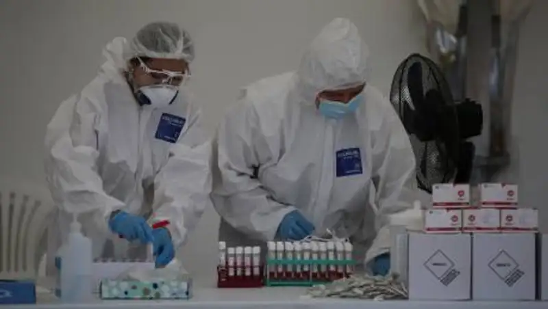 Врач предупредил об угрозе заражения несколькими вирусами одновременно