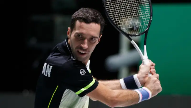 Сборная Казахстана по теннису провела первую официальную тренировку в Мадриде