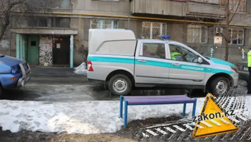 Забытый на скамейке чемоданчик с настольной игрой переполошил жителей Алматы