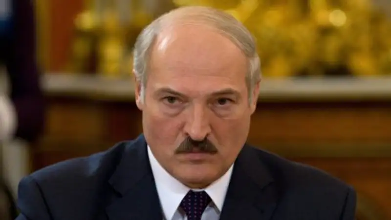 Лукашенко потребовал "вгрызаться" в рынок Евросоюза