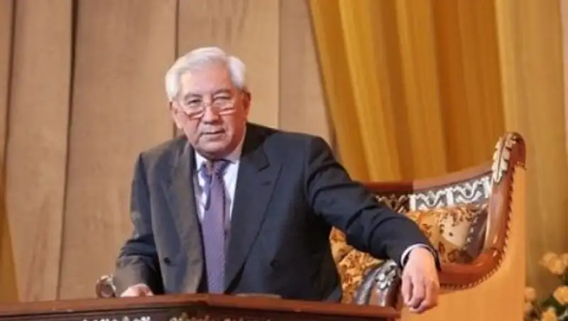 Мырзатай Жолдасбеков назвал переход на латиницу судьбоносным