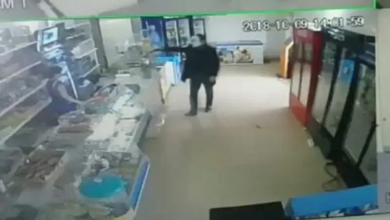Сельский магазин в ЗКО пытались ограбить при помощи пистолета