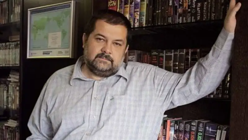 В Астане прошел творческий вечер писателя Сергея Лукьяненко