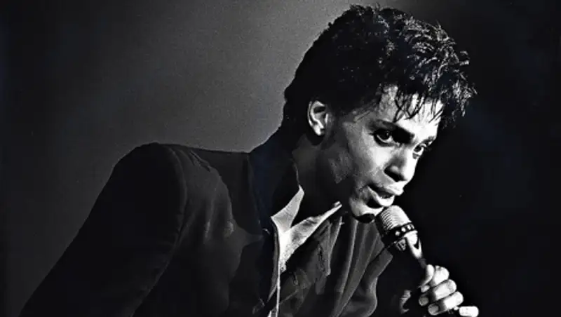 «Он играл как прирожденный лидер – делал умные передачи». Принс, которого вы не знали