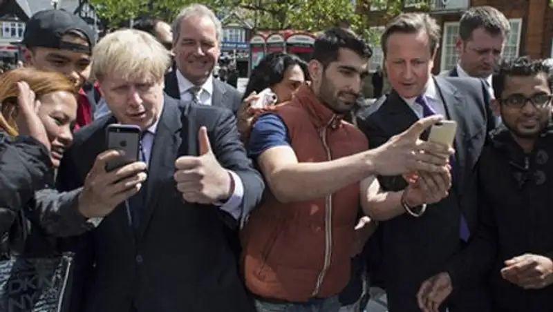 Лондон назвали мировой столицей «селфи»