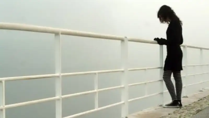 В Усть-Каменогорске женщина едва не спрыгнула с моста