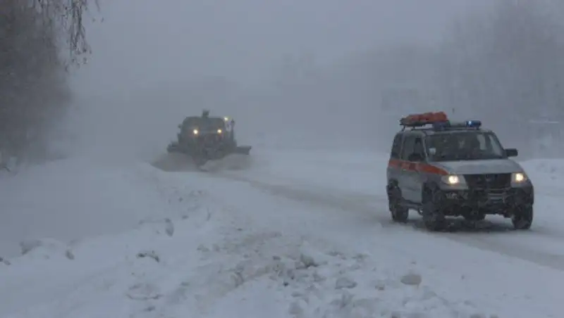 Еще на нескольких участках республиканских трасс закрыто движение из-за непогоды