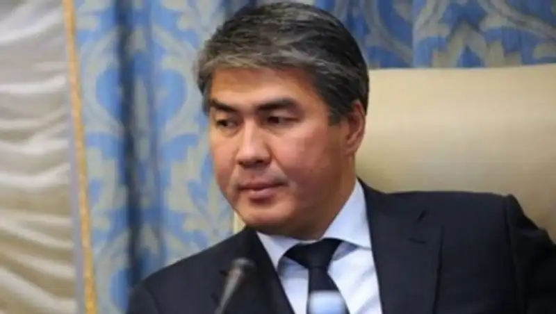 Жительница Астаны, в теле которой врачи оставили ножницы, обратилась к Исекешеву