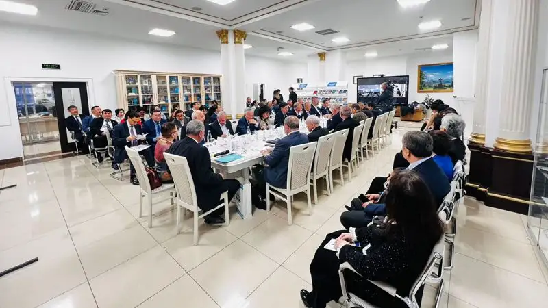 В Алматы прошла конференция, посвященная памяти академика Баймаханова, фото - Новости Zakon.kz от 05.05.2023 18:57