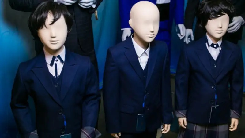 Какую форму и обувь нужно покупать казахстанским школьникам