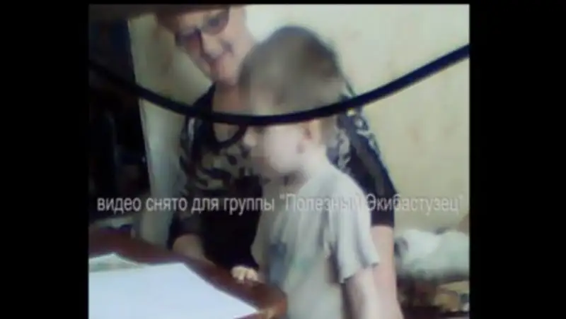 В Экибастузе уволили логопеда, дававшую подзатыльники ребенку