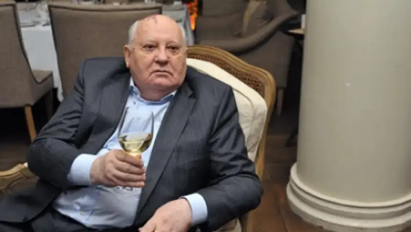 Горбачев заявил об угрозе «горячей войны» с США