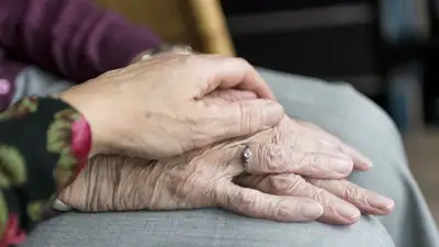 Внучки в Караганде переписали на себя квартиру пенсионерки, фото - Новости Zakon.kz от 25.03.2023 00:55