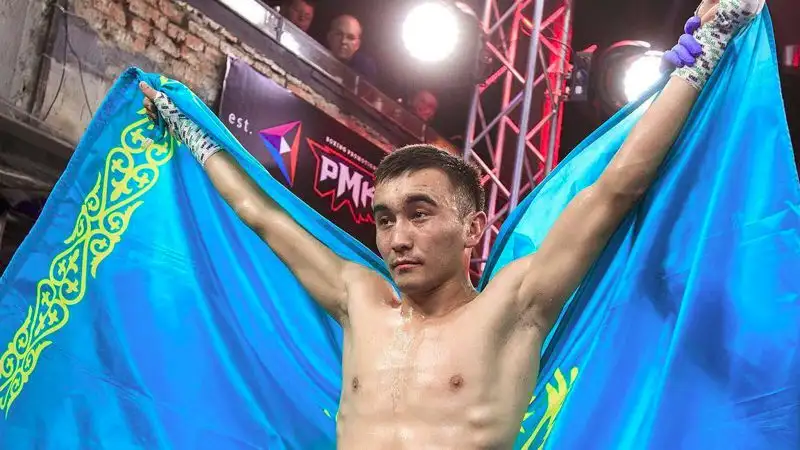 Казахстанский боксер нокаутировал "Бычка" из Никарагуа