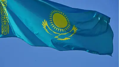 знамя независимость, фото - Новости Zakon.kz от 15.12.2021 09:21