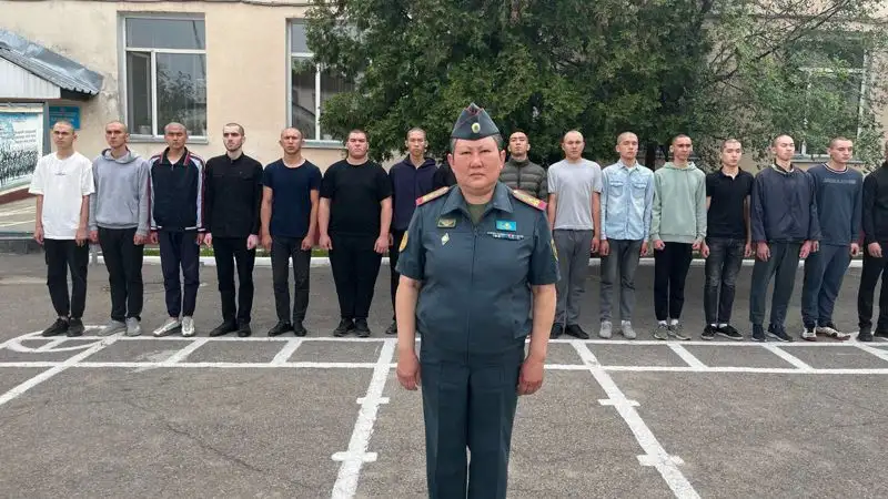 торжественные проводы алматинских призывников, фото - Новости Zakon.kz от 24.05.2023 18:20