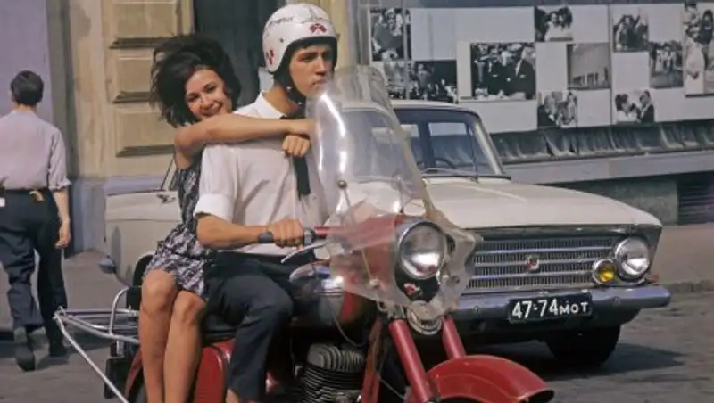 Учёные США назвали 4 причины, почему молодёжь изменяет реже, чем их родители