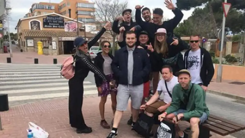 Британец бесплатно отдохнул в Испании, благодаря своему имени и фамилии