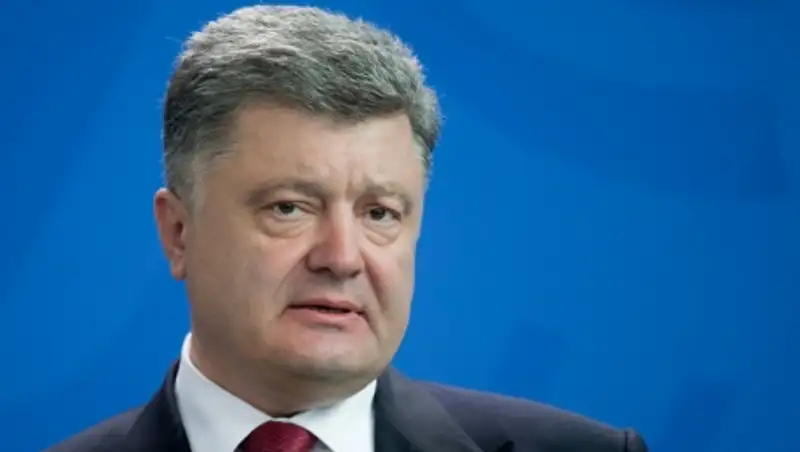 Порошенко недоволен работой правительства, парламента и президента