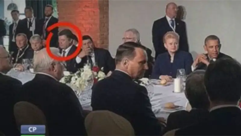 Обама лично встретился с Порошенко в Варшаве