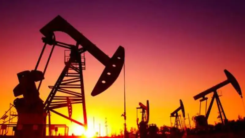 Впервые с апреля 2019: Цена нефти Brent поднялась выше $75