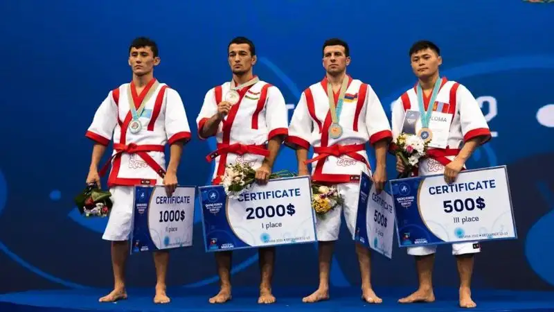 Казахстанские палуаны завоевали еще 5 золотых медалей на ЧМ-2022 по казахша курес