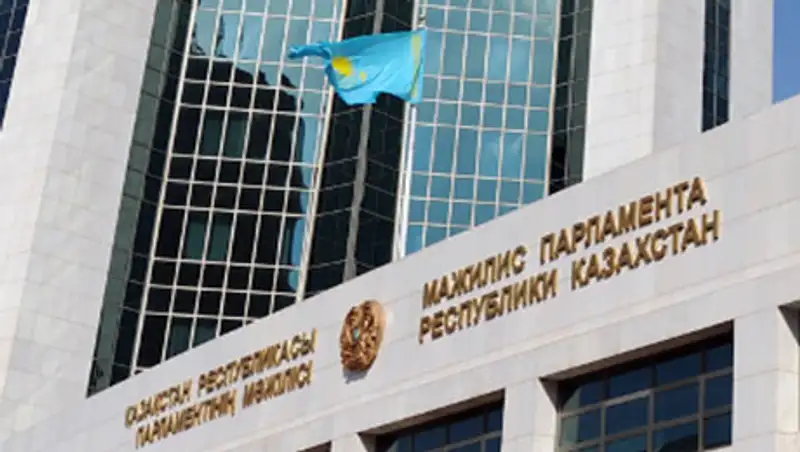 Мажилис одобрил законопроект о Международном финансовом центре "Астана", фото - Новости Zakon.kz от 21.10.2015 20:39