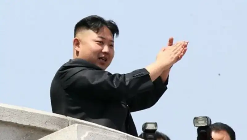 Ким Чен Ын запретил гражданам своей страны пить, петь и веселиться