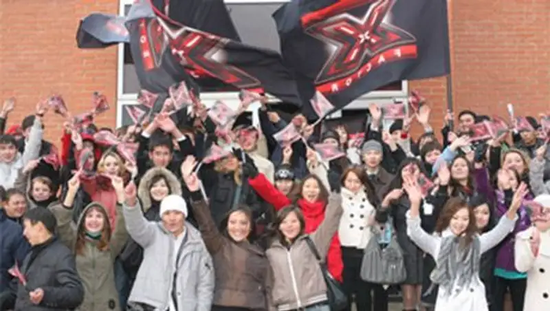 Актрисы, циркачи и даже не состоявшиеся олимпийские чемпионы штурмуют «X-Factor»